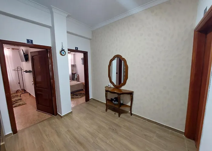 Godard Apartments