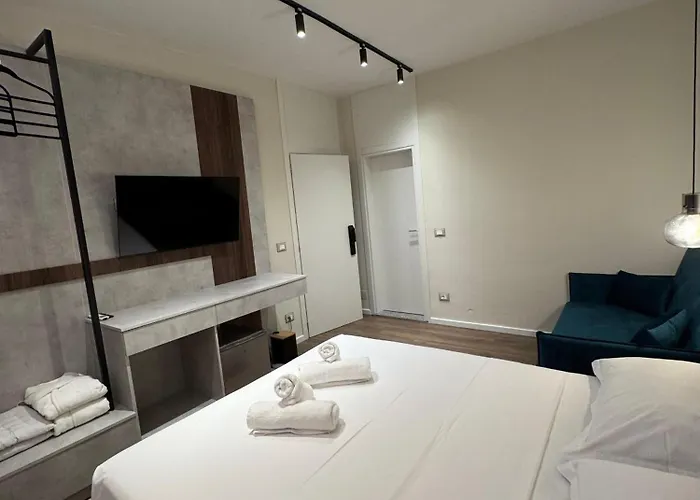 Alcazar Luxury Suites