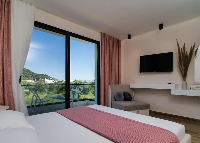 Villa Tonia Livadh Himare